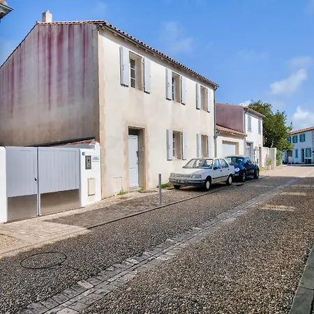 A 150m Du Port De St-martin-de-re, Pour 2 سان مارتن دو ر