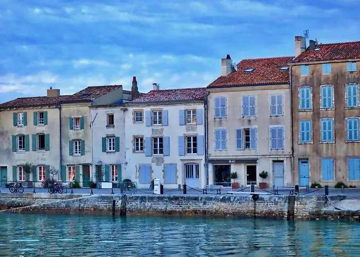 Apartamento à 150m Du Port De St-martin-de-ré, Pour 2